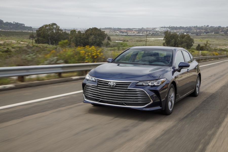  Toyota Avalon XLE 2018 года  (фото 6 из 7)